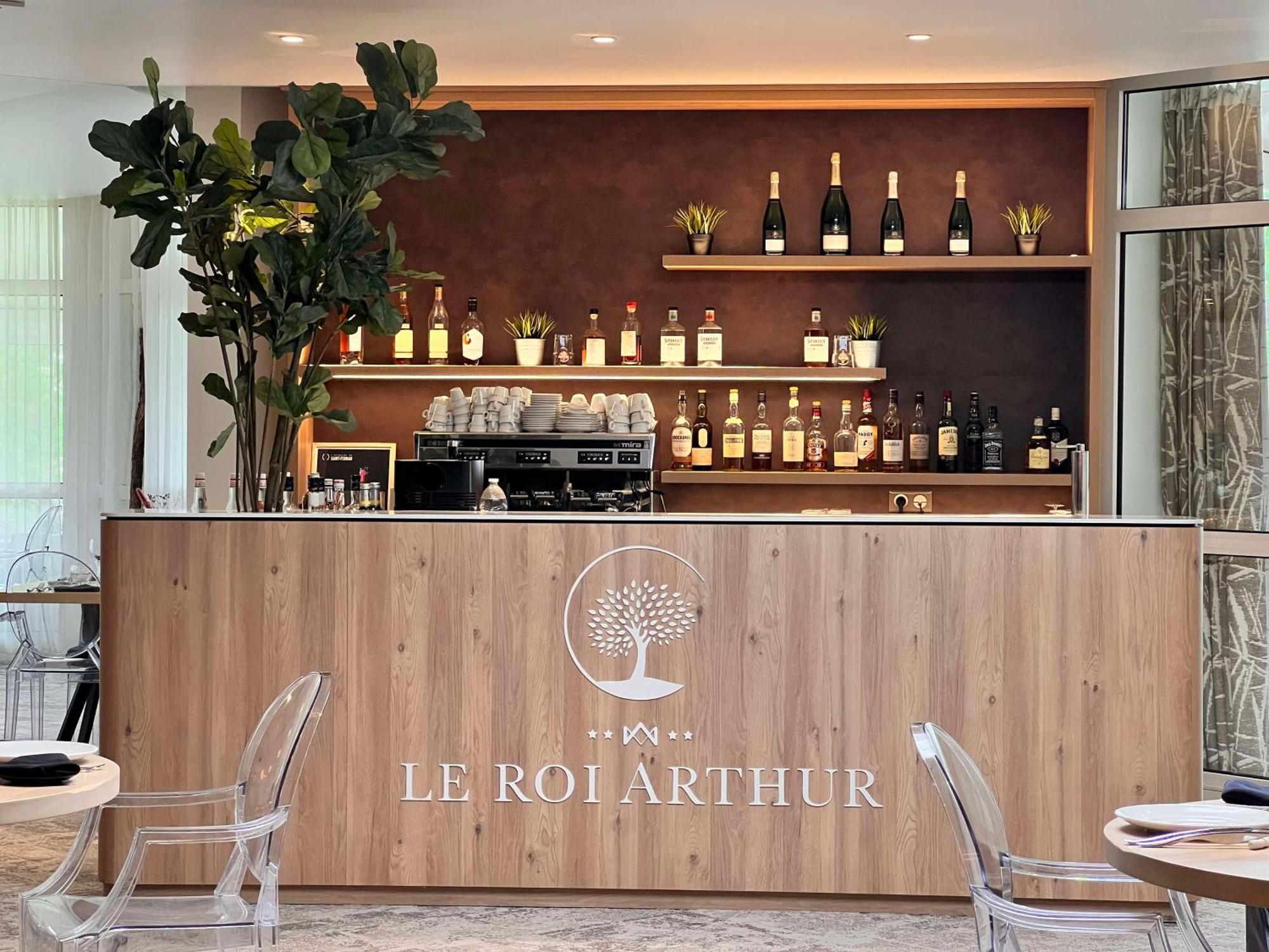 Best Western Plus Le Roi Arthur Hotel & Spa Ploërmel Kültér fotó