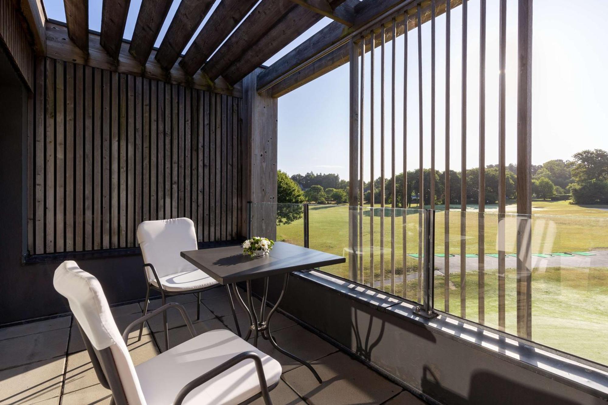 Best Western Plus Le Roi Arthur Hotel & Spa Ploërmel Kültér fotó